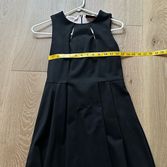 Black and pink Cynthia Rowley dress - Picture 2 of 3